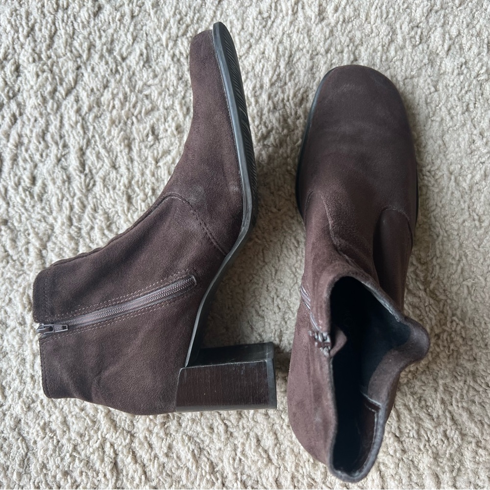 Franco Sarto ankle boots size 10 dk brown suede